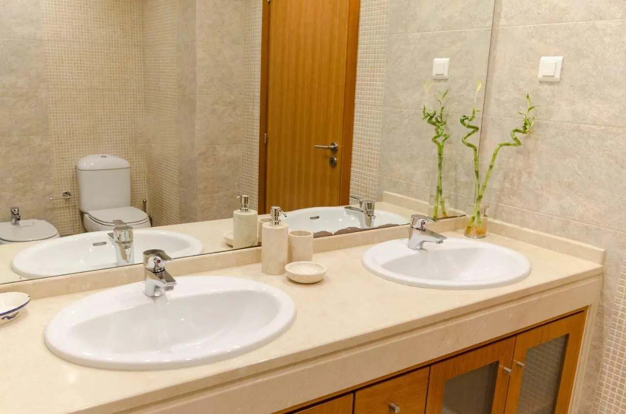 Joivy Graca Luminous 2-Br Apartment With Terrace Lisboa
