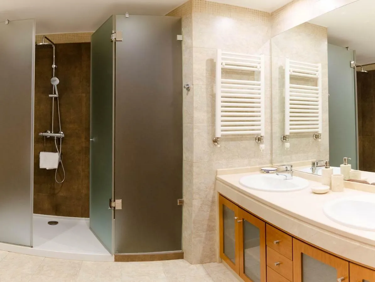 Joivy Graca Luminous 2-Br Apartment With Terrace Lisboa 0*,  Portugal